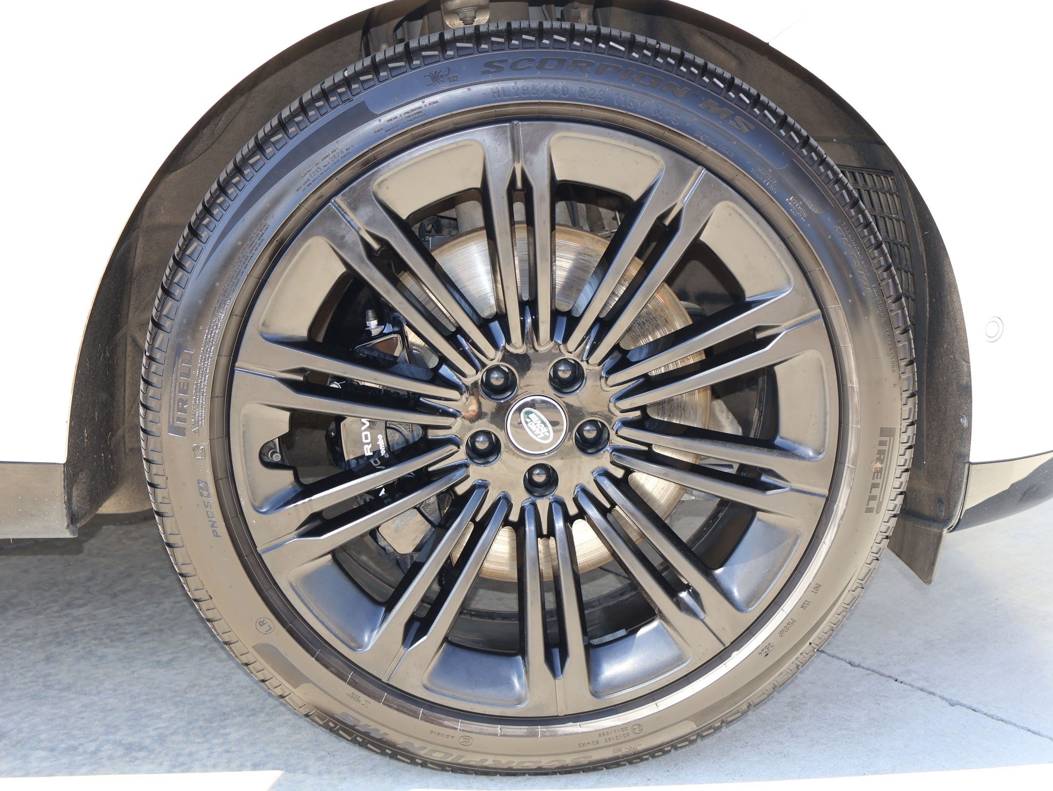 Certified 2025 Land Rover Range Rover Autobiography AWD/4WD image 32