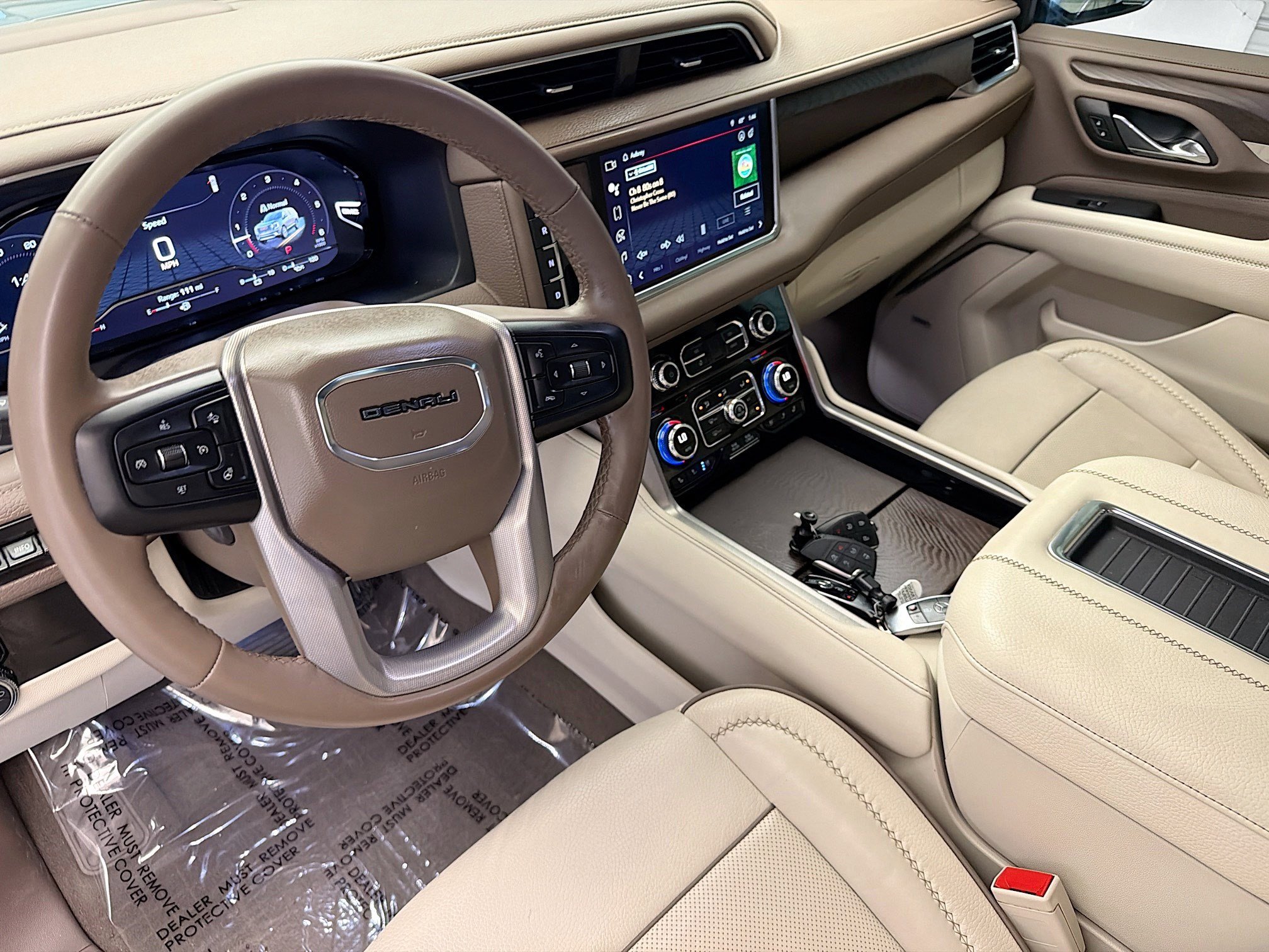 Used 2023 GMC Yukon Denali RWD image 7