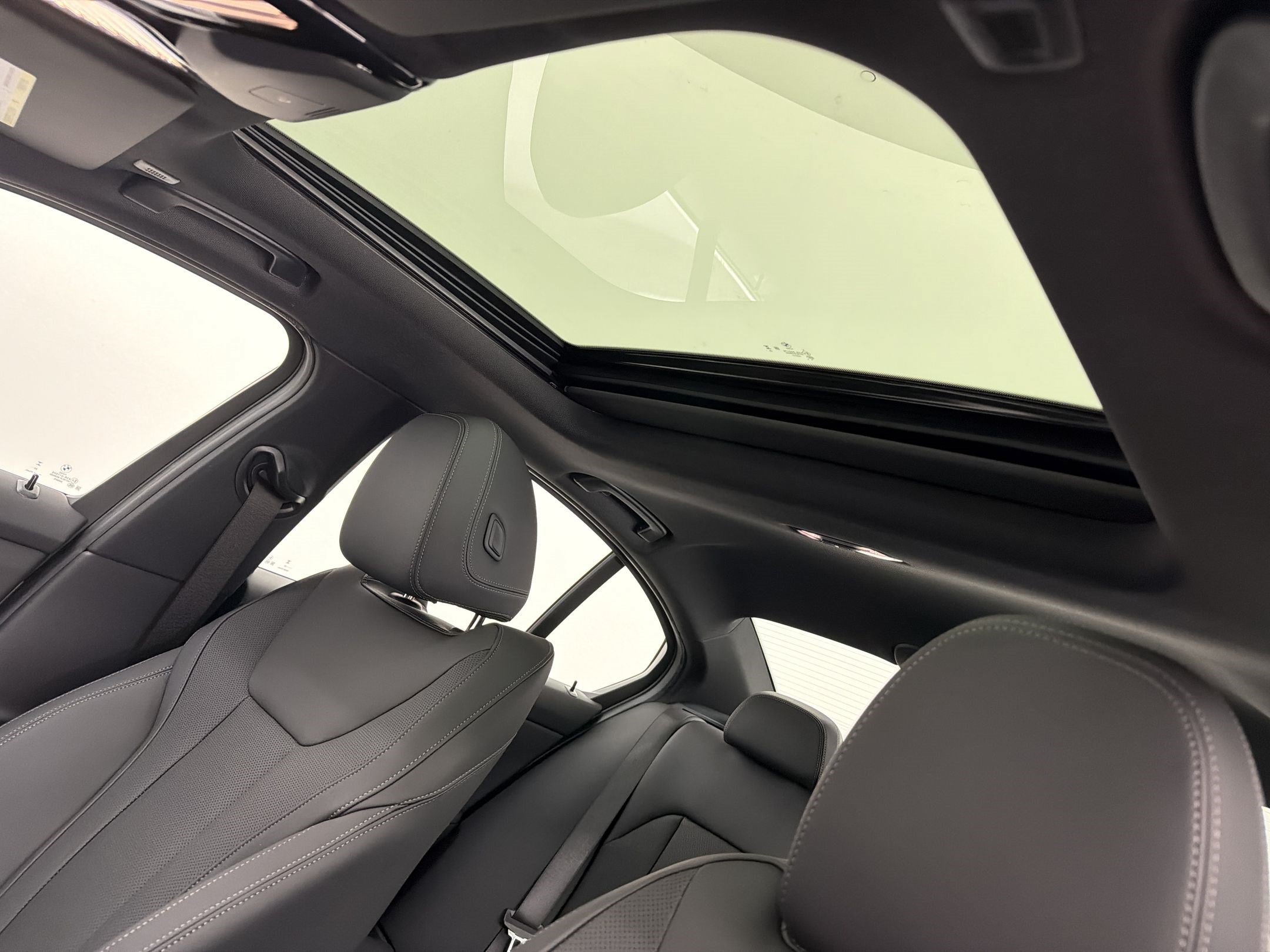 New 2026 BMW 330i Sedan w/ Premium Package RWD image 20