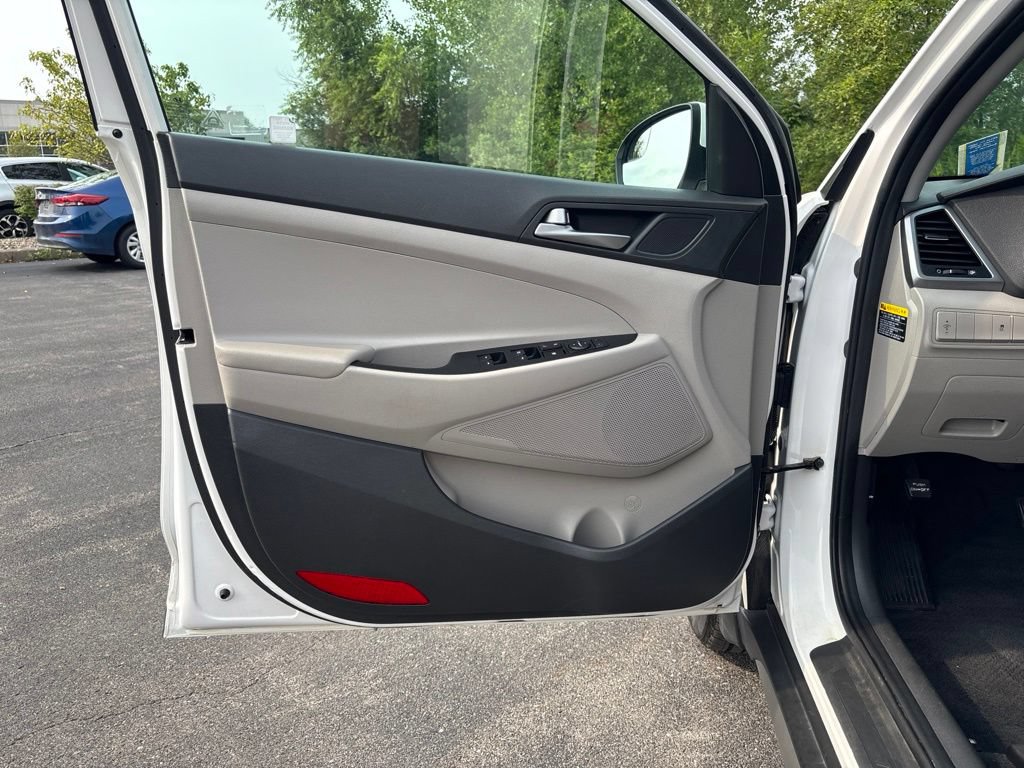 Used 2017 Hyundai Tucson SE w/ SE Popular Package 02 AWD/4WD image 17