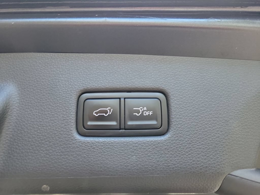 Certified 2023 Kia Carnival EX w/ Paint Protection Package FWD image 8