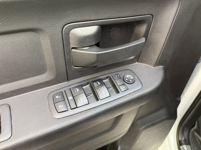 Used 2018 RAM 2500 Tradesman w/ Chrome Appearance Group image 36