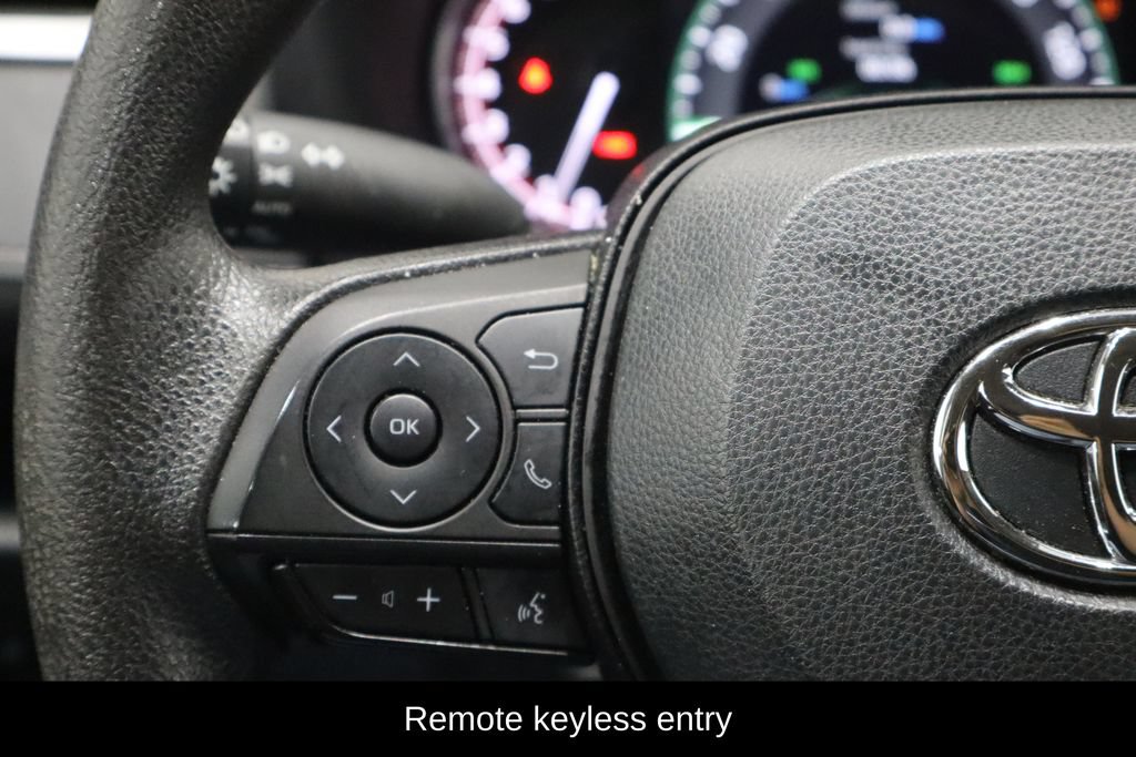 Used 2023 Toyota RAV4 XLE AWD/4WD image 8