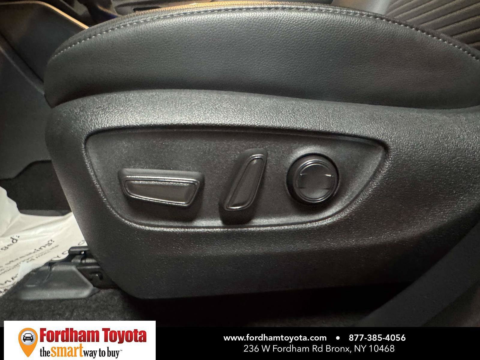 Used 2023 Toyota Highlander XSE AWD/4WD image 17