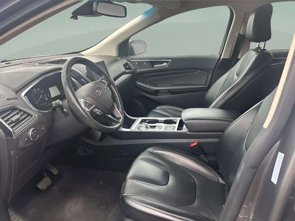 Used 2021 Ford Edge Titanium image 8