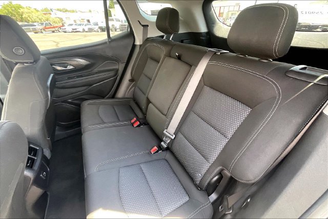 Used 2024 GMC Terrain SLE w/ Elevation Edition FWD image 28