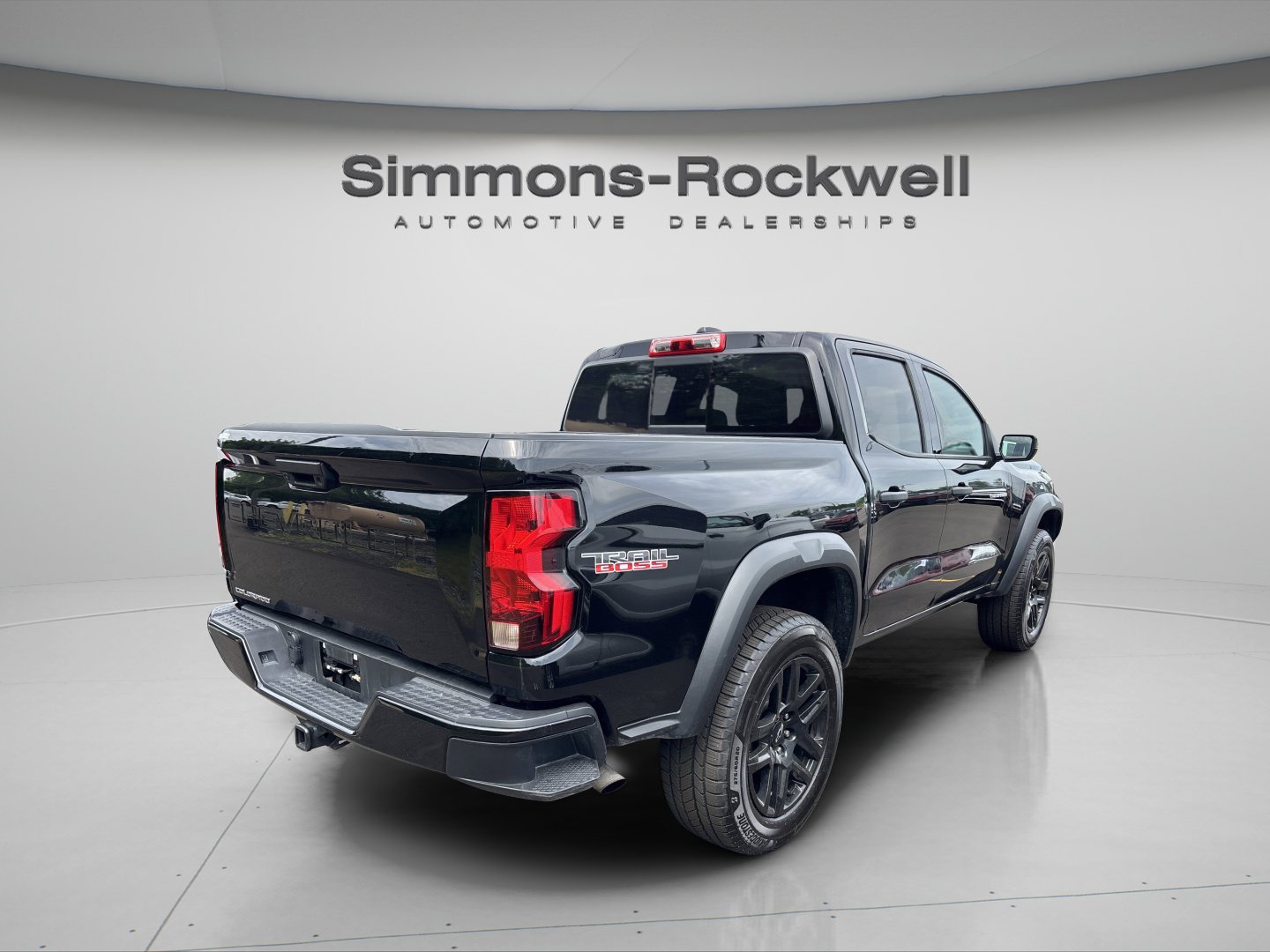 Used 2024 Chevrolet Colorado Trail Boss w/ Advanced Trailering Package AWD/4WD image 5
