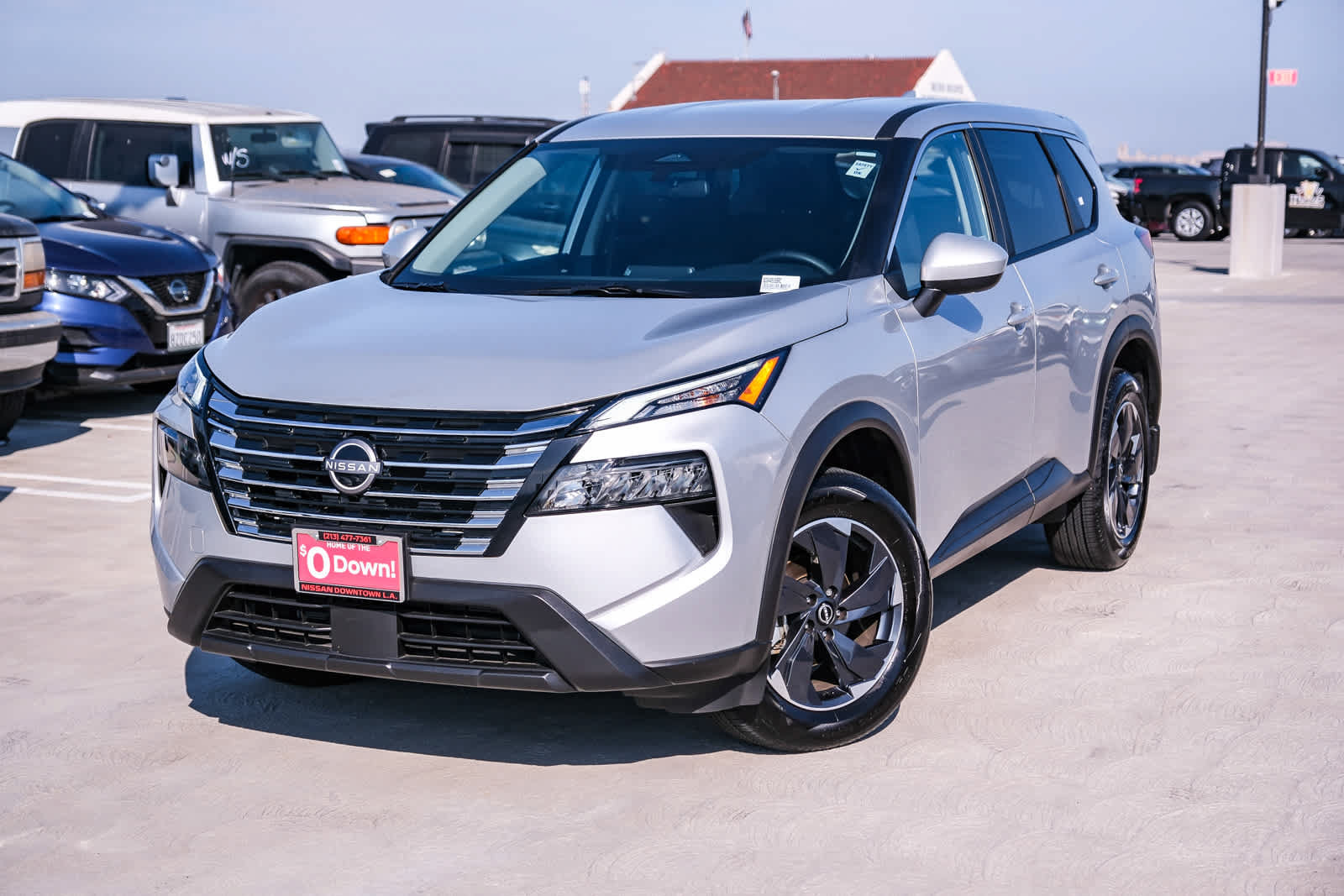 Used 2025 Nissan Rogue SV AWD/4WD image 1