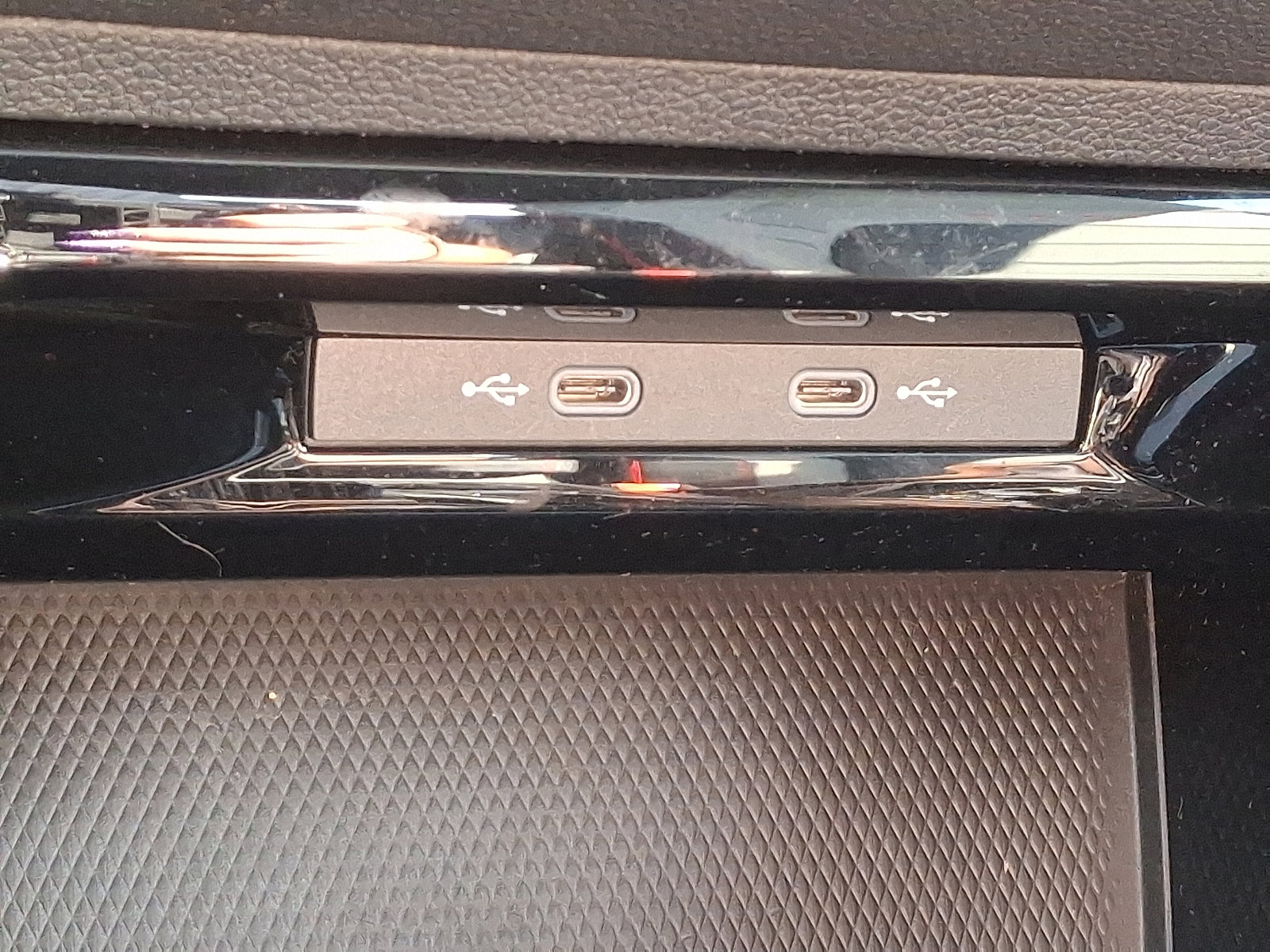 Certified 2023 Volkswagen GTI SE w/ SE Leather Package image 23