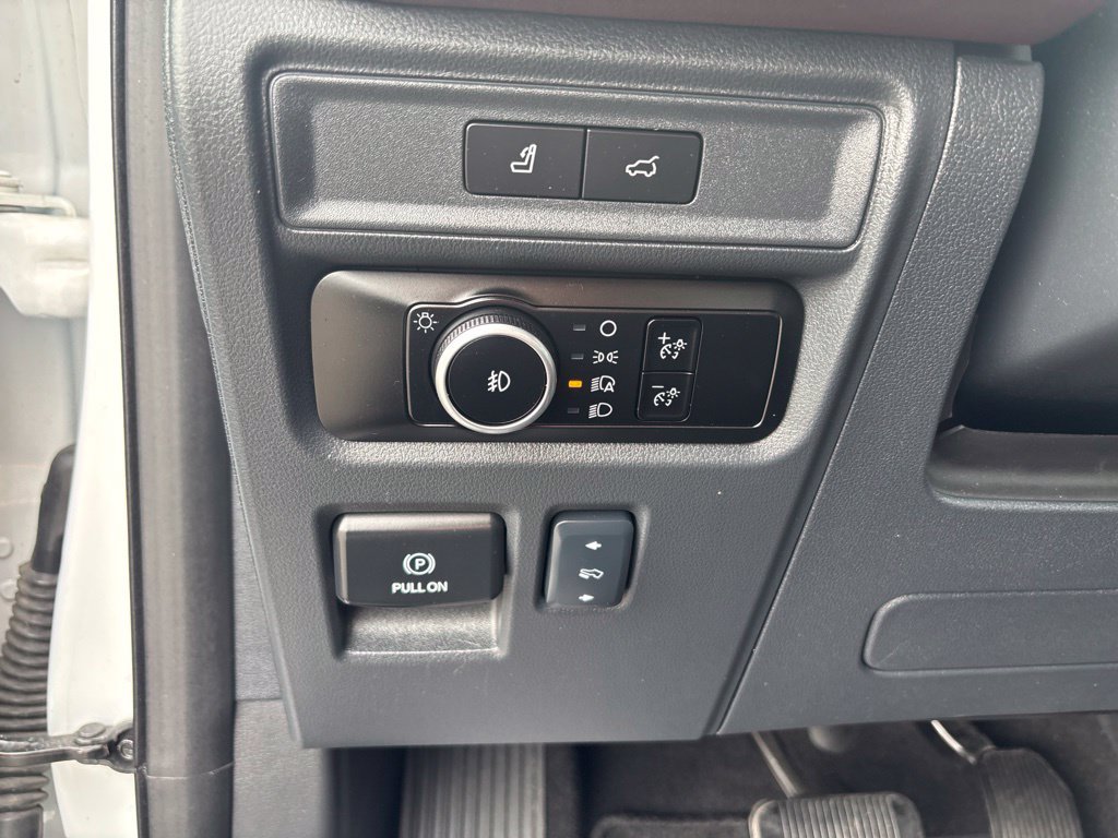 Used 2024 Ford Expedition Limited AWD/4WD image 34