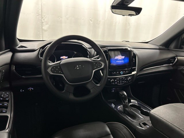Used 2022 Chevrolet Traverse Premier w/ Redline Edition AWD/4WD image 23