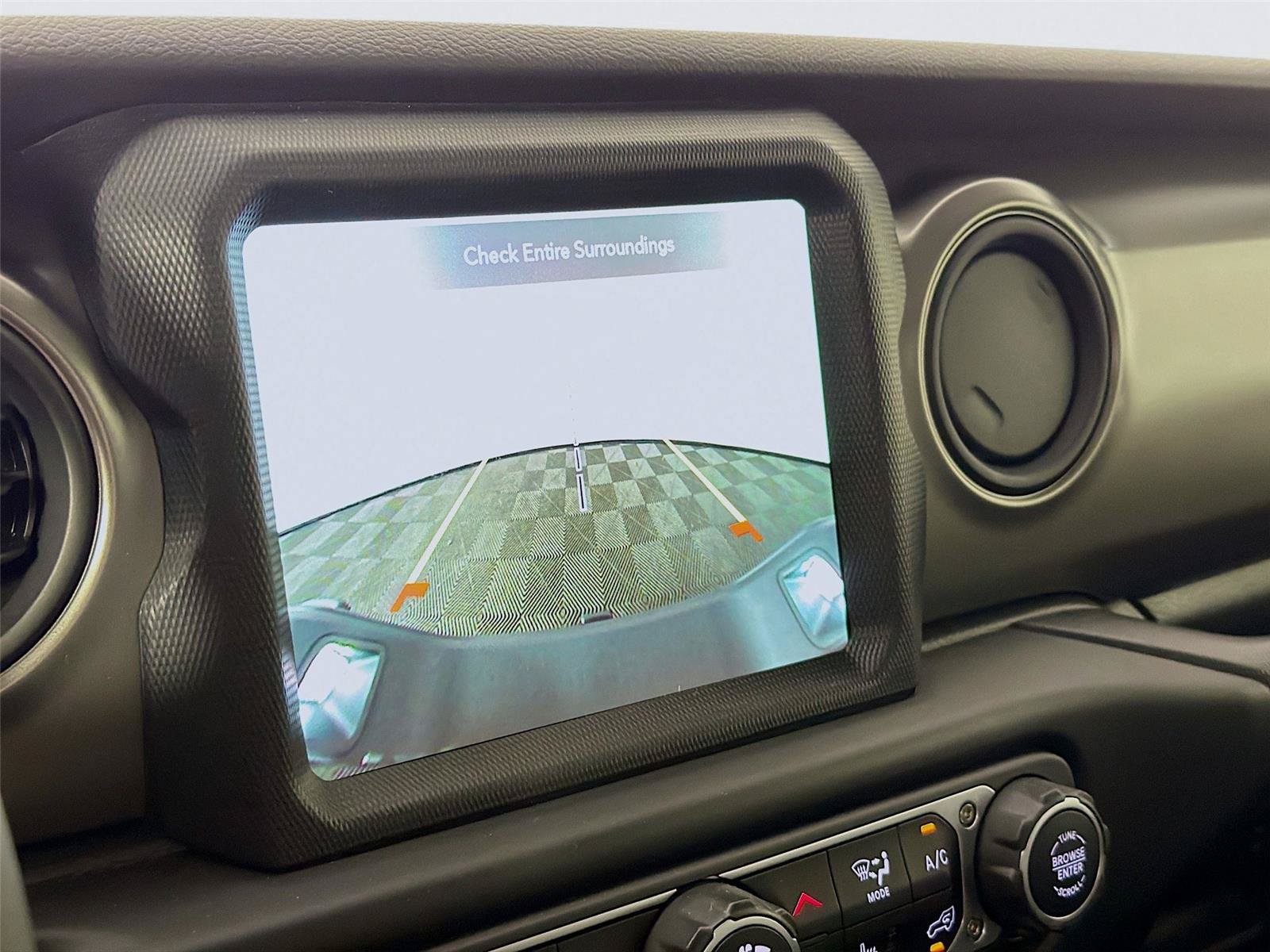 Used 2023 Jeep Gladiator Sport AWD/4WD image 21