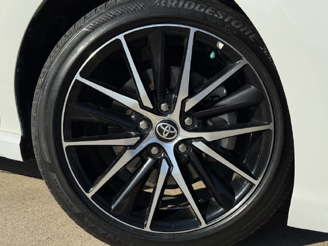 Used 2024 Toyota Camry SE FWD image 9