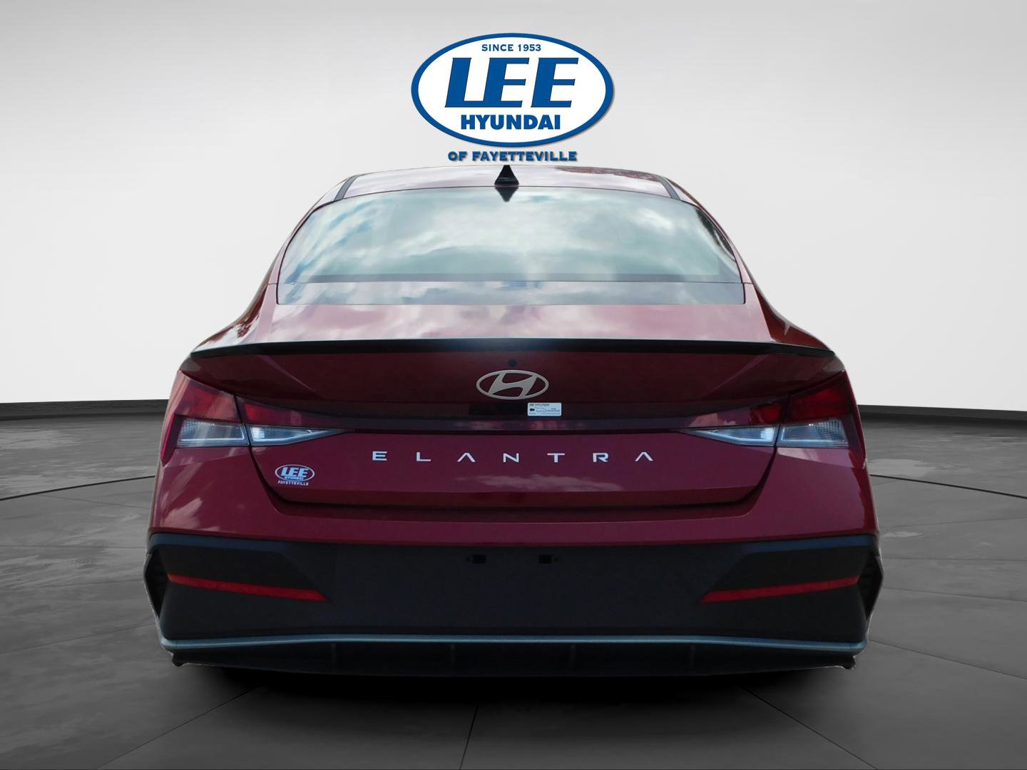 Used 2025 Hyundai Elantra Sport FWD image 4