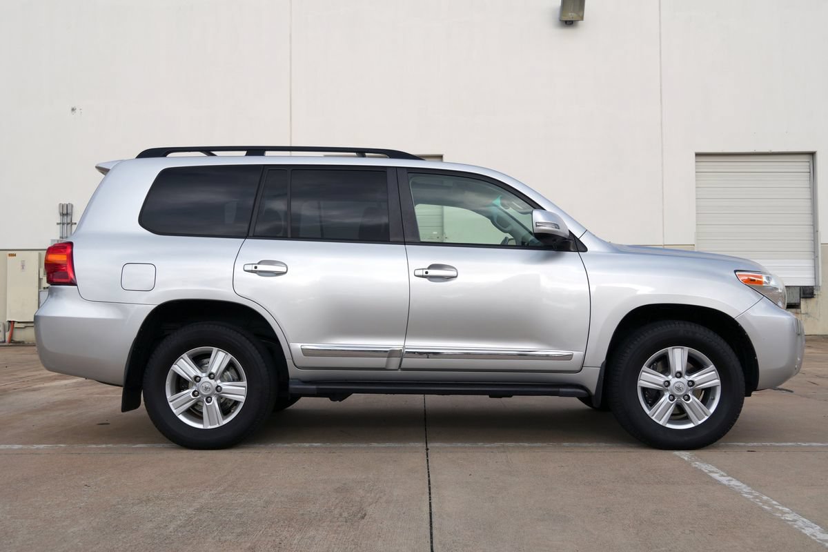 Used 2015 Toyota Land Cruiser AWD/4WD image 14