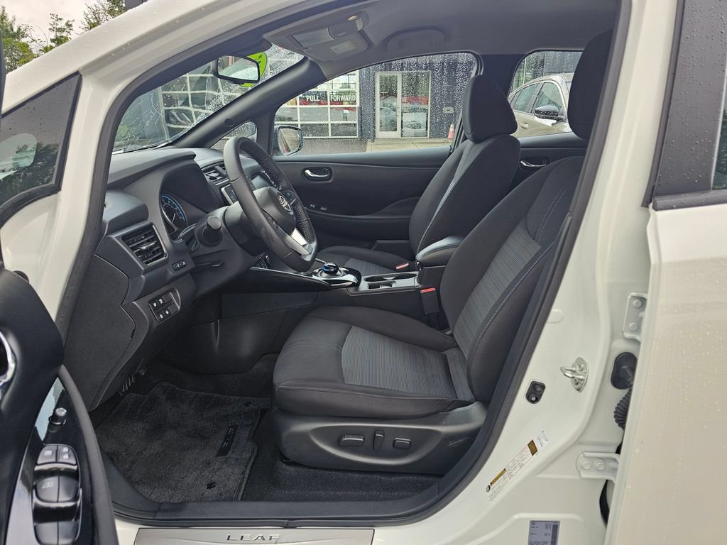 Used 2025 Nissan Leaf SV Plus FWD image 17
