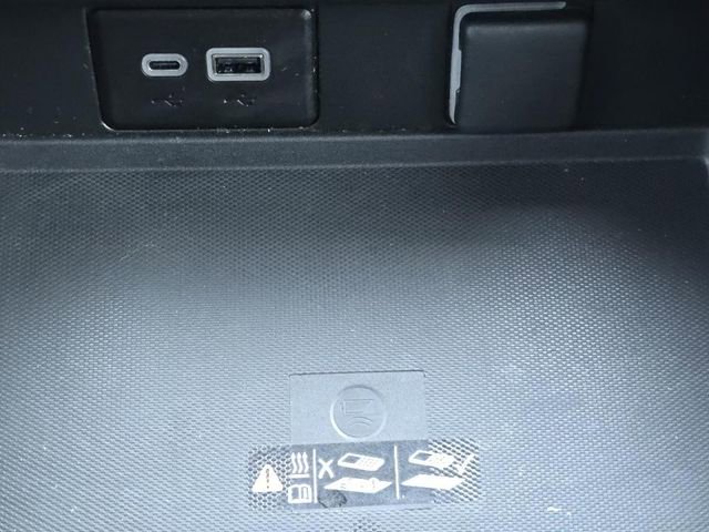 Used 2023 Chevrolet Tahoe Z71 w/ Luxury Package image 12