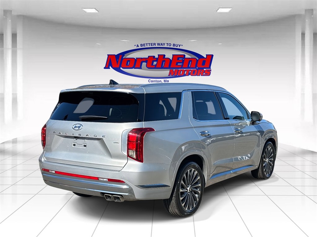 Used 2024 Hyundai Palisade Calligraphy image 4