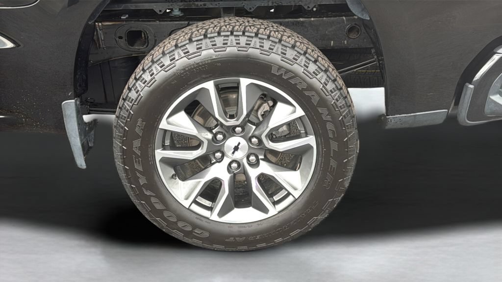 Used 2024 Chevrolet Silverado 1500 RST w/ LPO, Dark Essentials Package AWD/4WD image 23