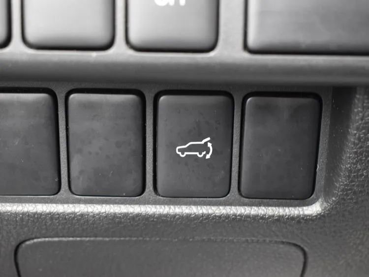 Used 2024 Mitsubishi Eclipse Cross SE image 24