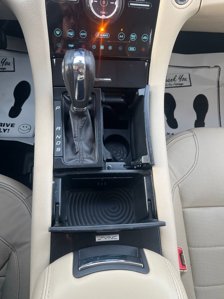 Used 2015 Ford Taurus Limited w/ Equipment Group 301A image 20