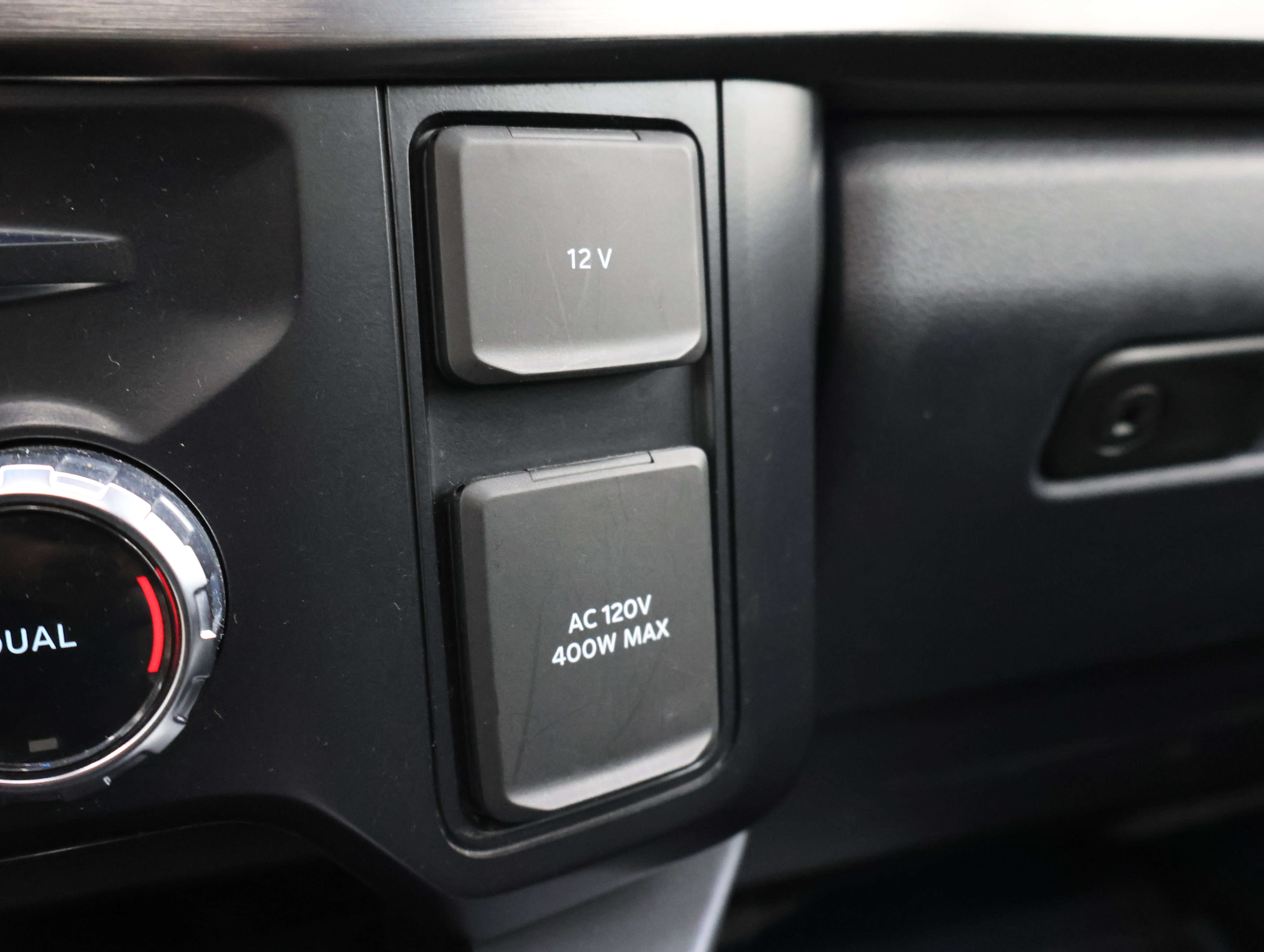 Used 2024 Ford F350 Lariat w/ Lariat Ultimate Package AWD/4WD image 55