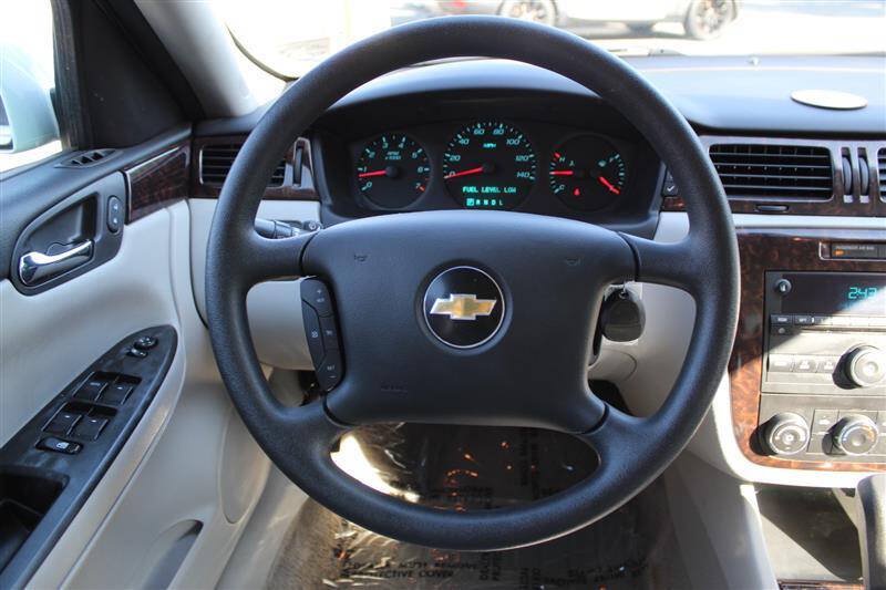 Used 2016 Chevrolet Impala Limited LS FWD image 14