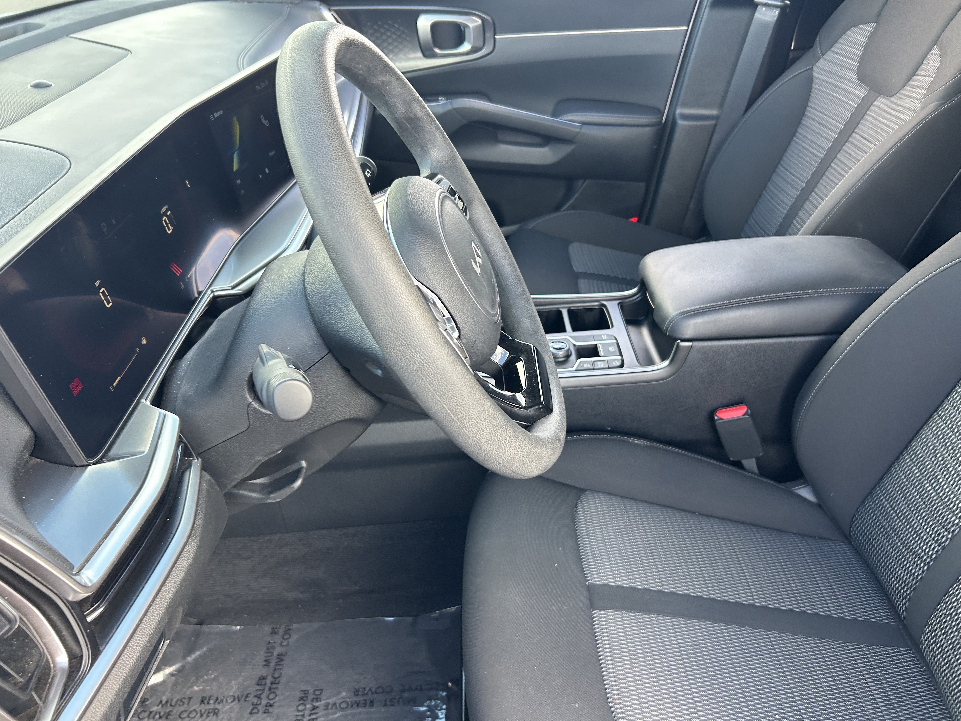 Certified 2025 Kia Sorento LX FWD image 29