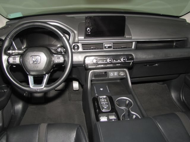 Certified 2025 Honda Pilot Touring image 14