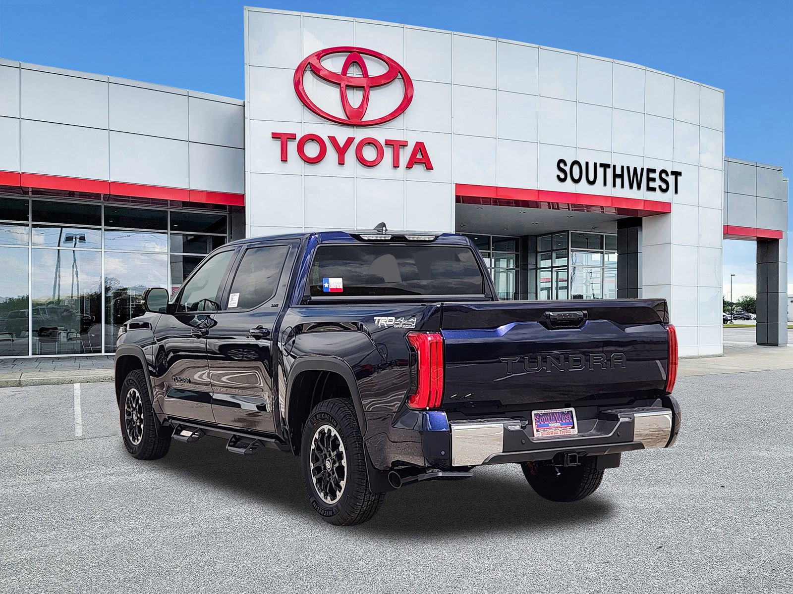 New 2026 Toyota Tundra SR5 w/ TRD Off-Road Premium Package AWD/4WD image 4