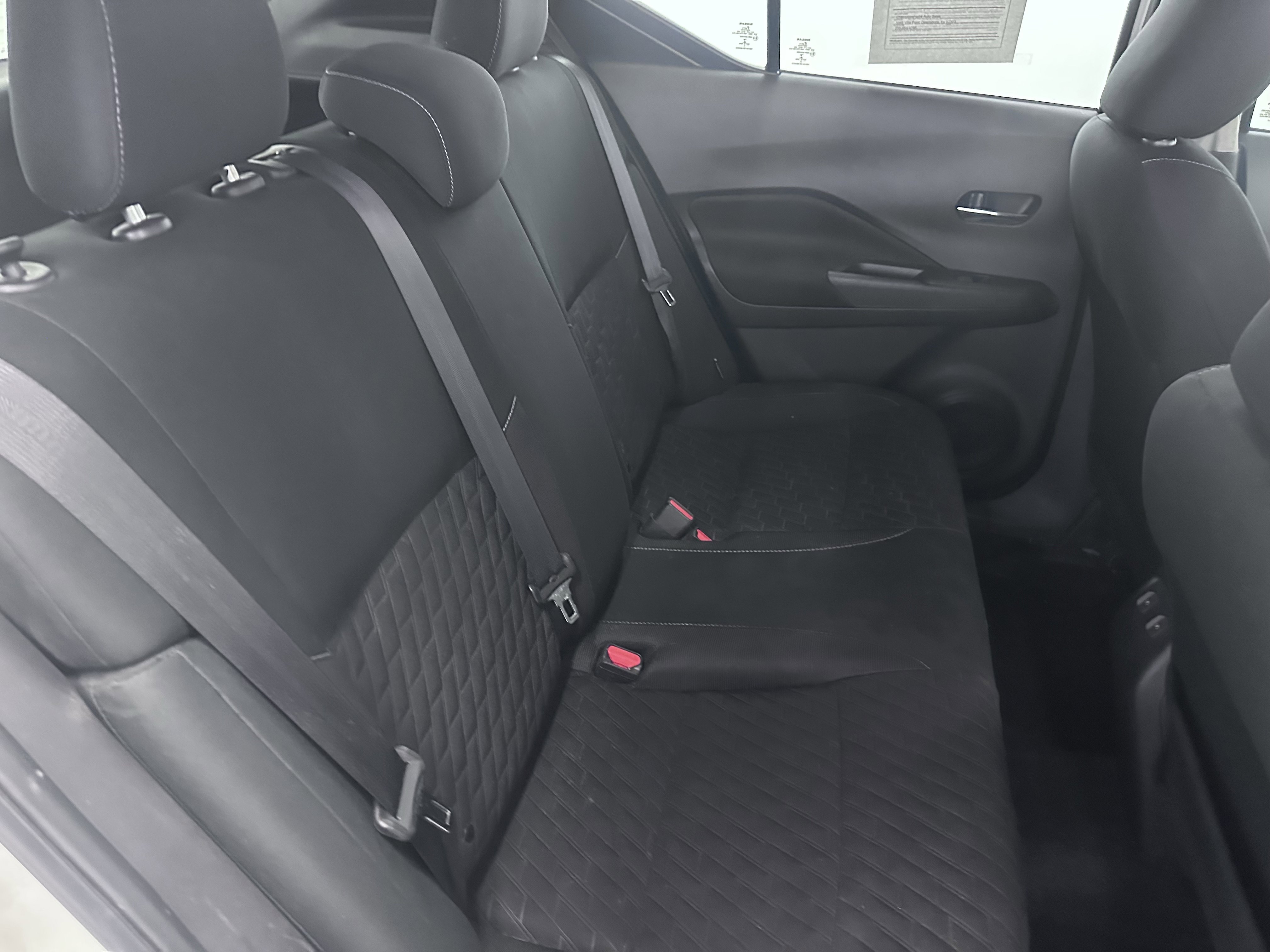 Used 2021 Nissan Kicks SV image 32
