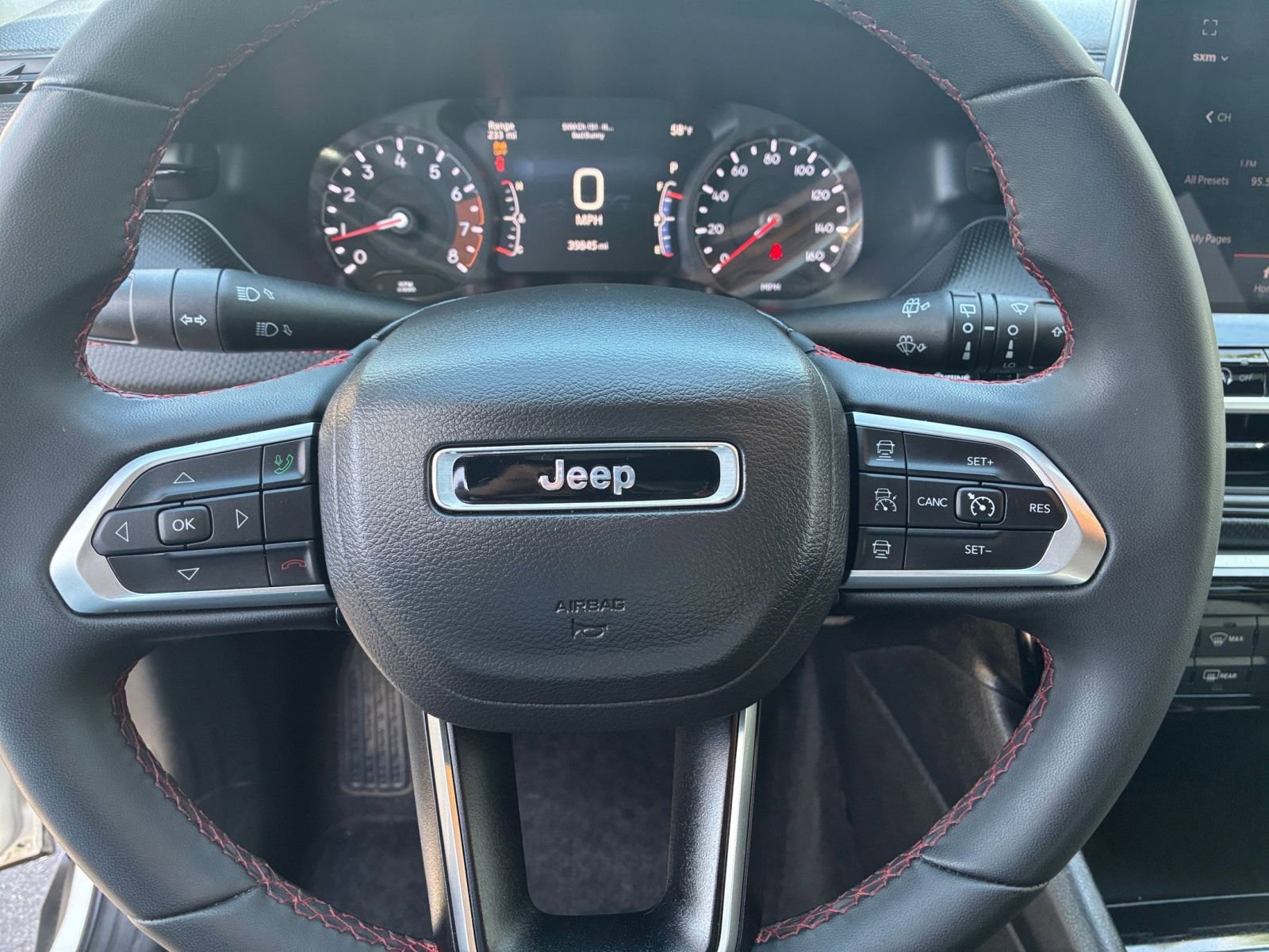 Used 2025 Jeep Compass Trailhawk w/ Trailer Tow Group image 27