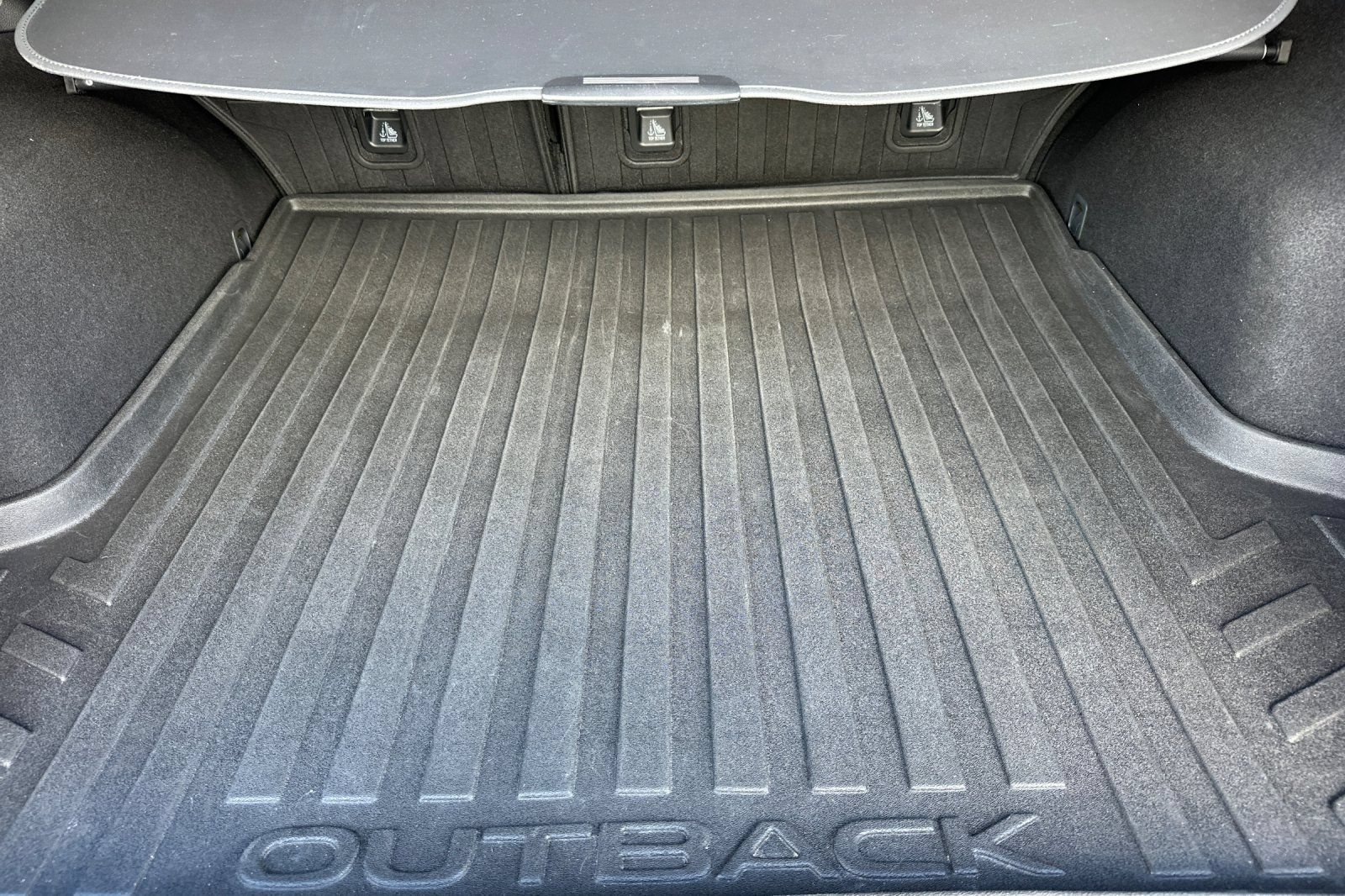 Used 2017 Subaru Outback 3.6R Limited AWD/4WD image 18