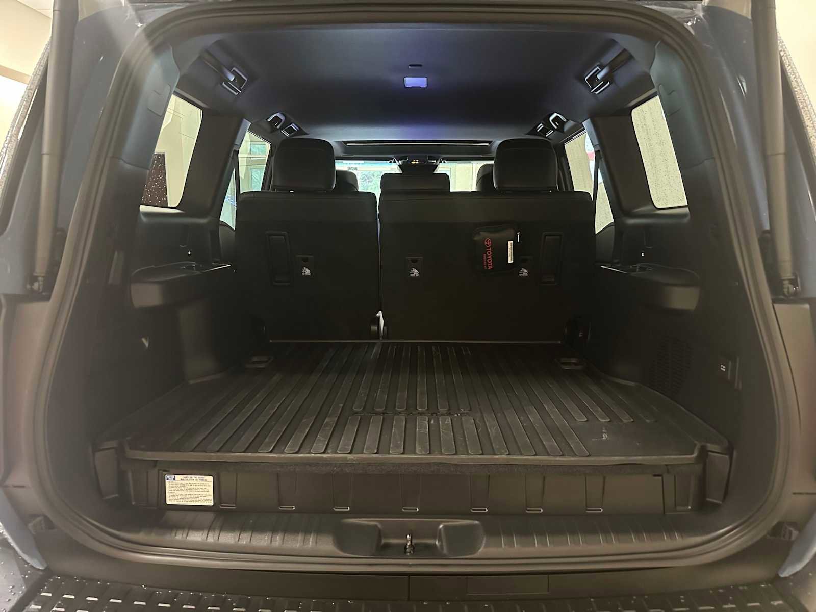 Certified 2025 Toyota Land Cruiser image 32
