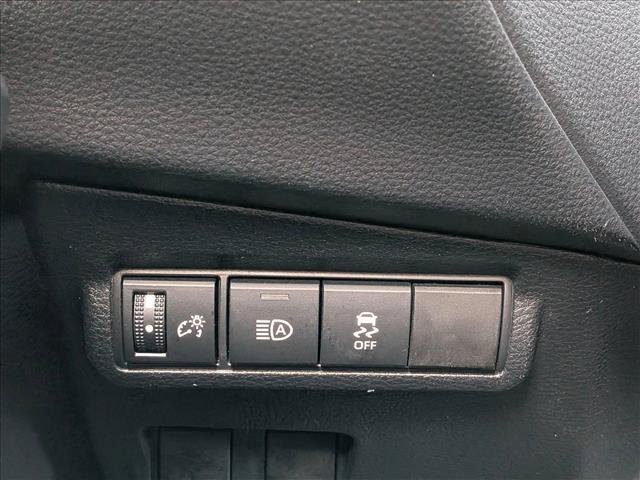 Used 2026 Toyota Corolla Cross XLE AWD/4WD image 15