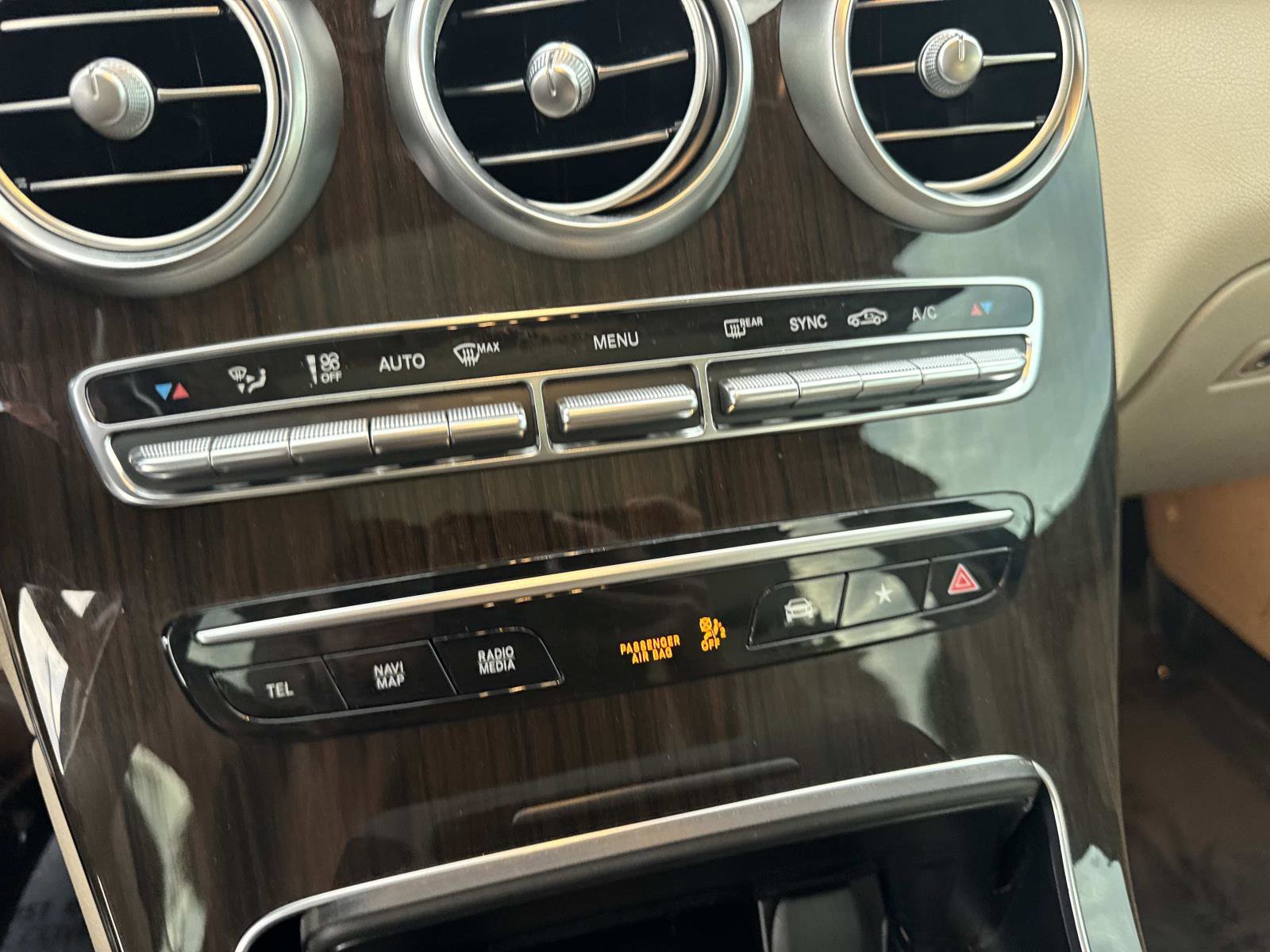 Certified 2022 Mercedes-Benz GLC 300 image 23