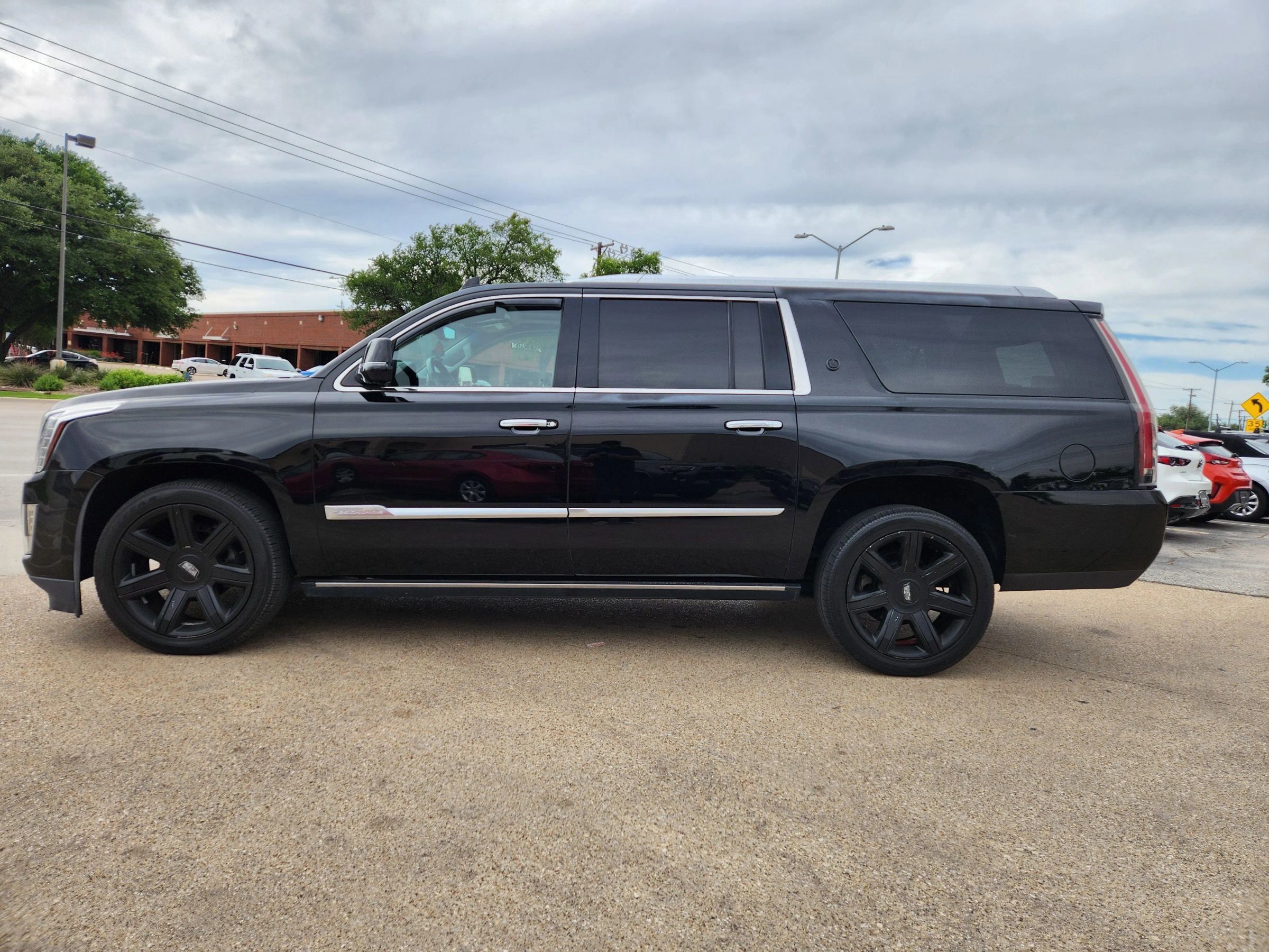 Used 2015 Cadillac Escalade ESV Premium AWD/4WD image 1