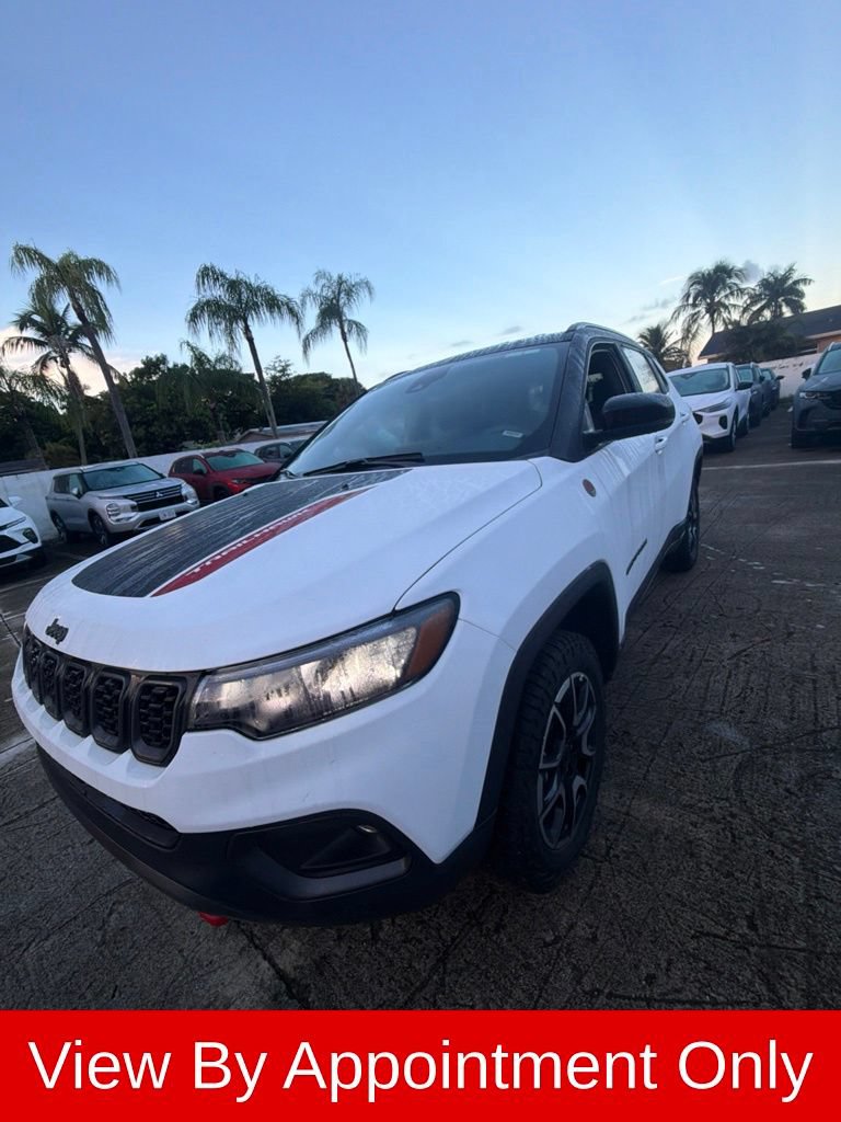 Used 2025 Jeep Compass Trailhawk