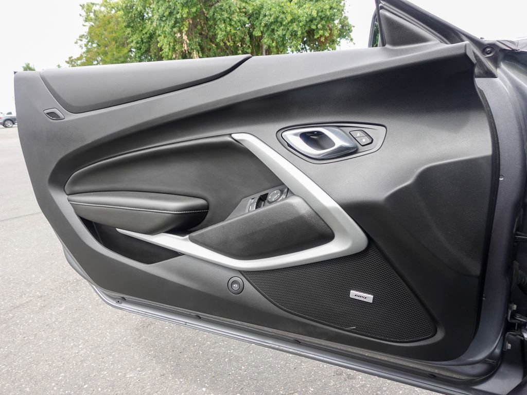 Used 2021 Chevrolet Camaro LT w/ Technology Package RWD image 19