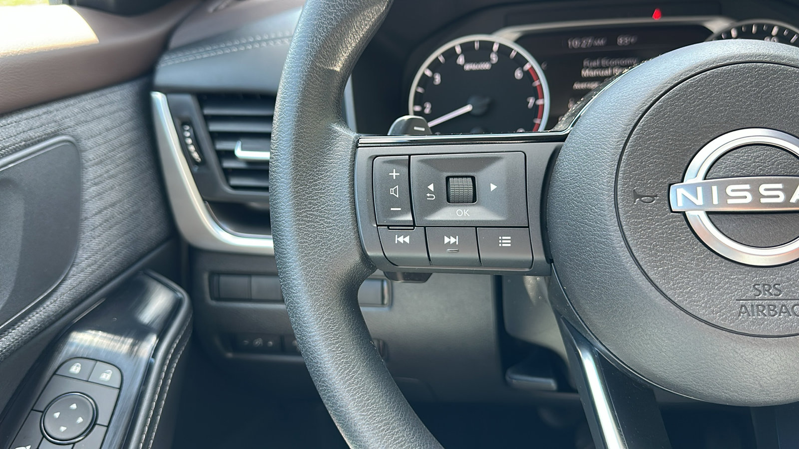 Certified 2023 Nissan Rogue SV image 14