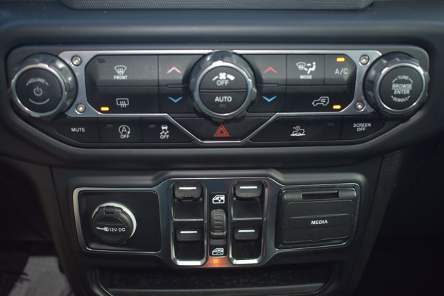 Used 2022 Jeep Wrangler Unlimited Sport AWD/4WD image 26