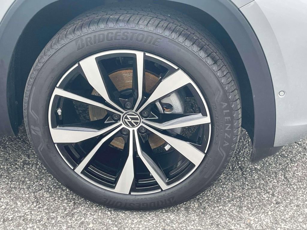 New 2026 Volkswagen Atlas SEL Premium R-Line image 9