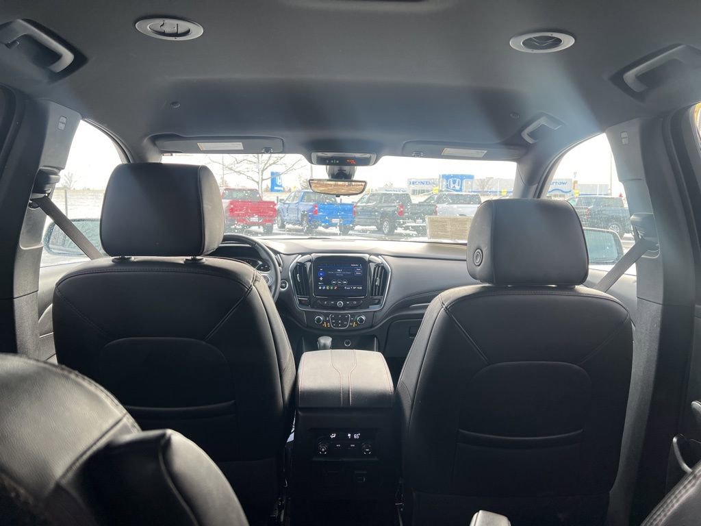 Used 2023 Chevrolet Traverse RS image 29