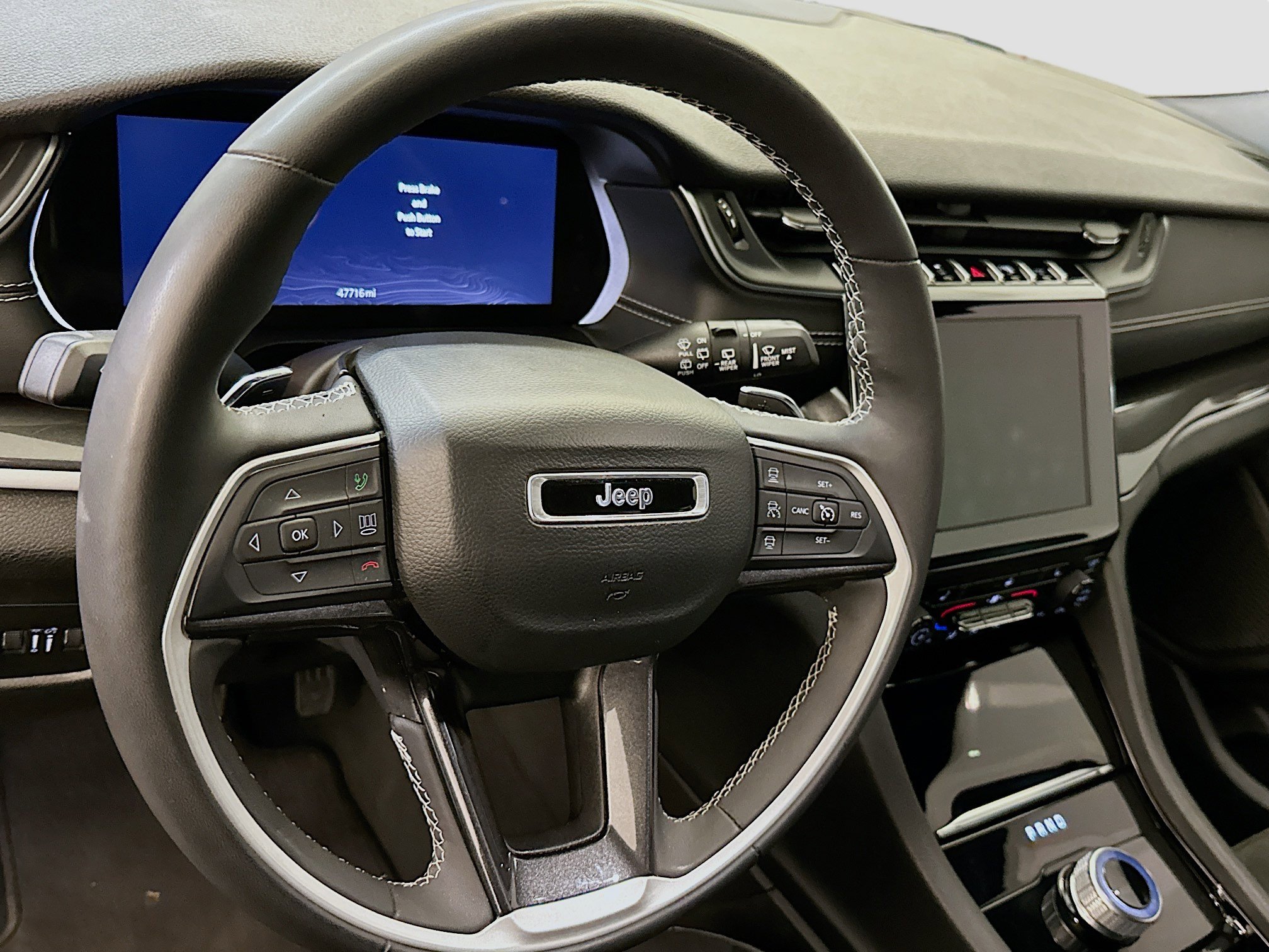 Used 2023 Jeep Grand Cherokee L Laredo image 18