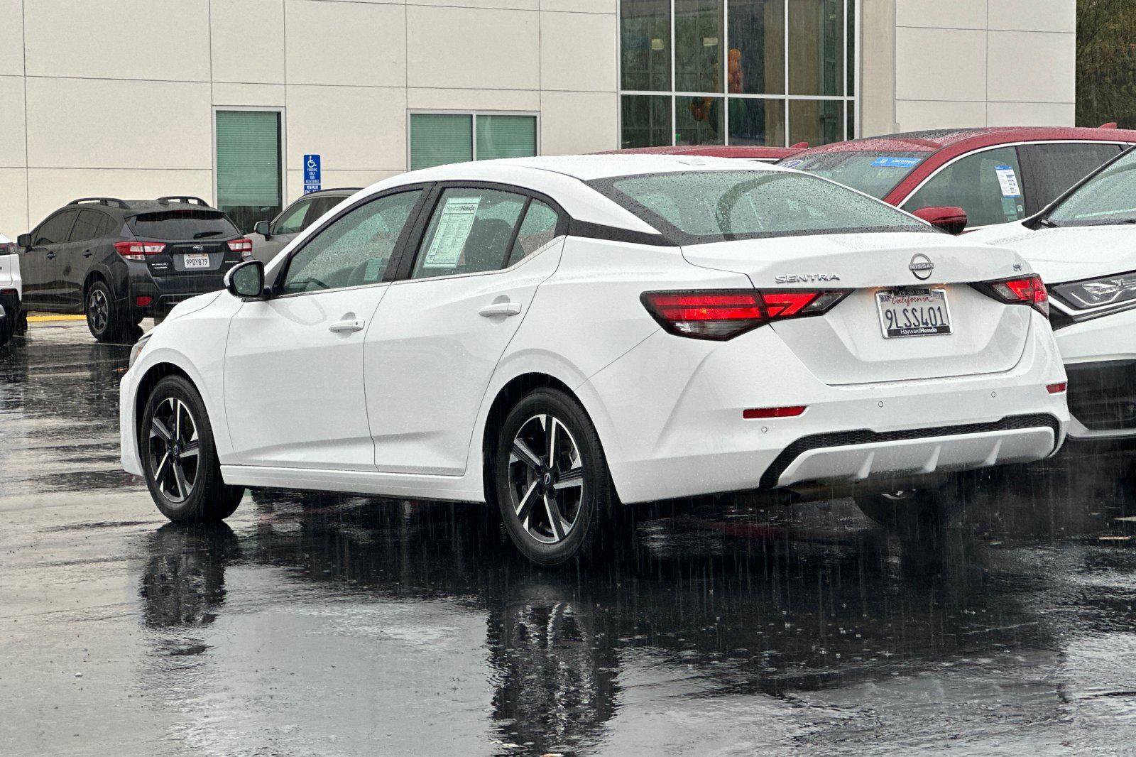 Used 2024 Nissan Sentra SV image 5