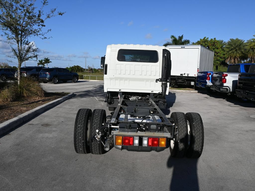 New 2025 Chevrolet Low Cab Forward RWD image 5