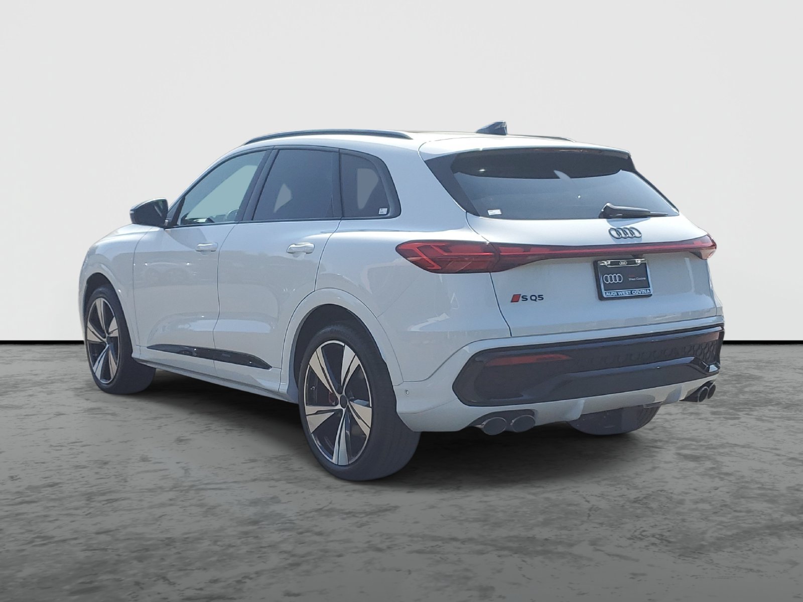 New 2026 Audi SQ5 Prestige AWD/4WD image 3
