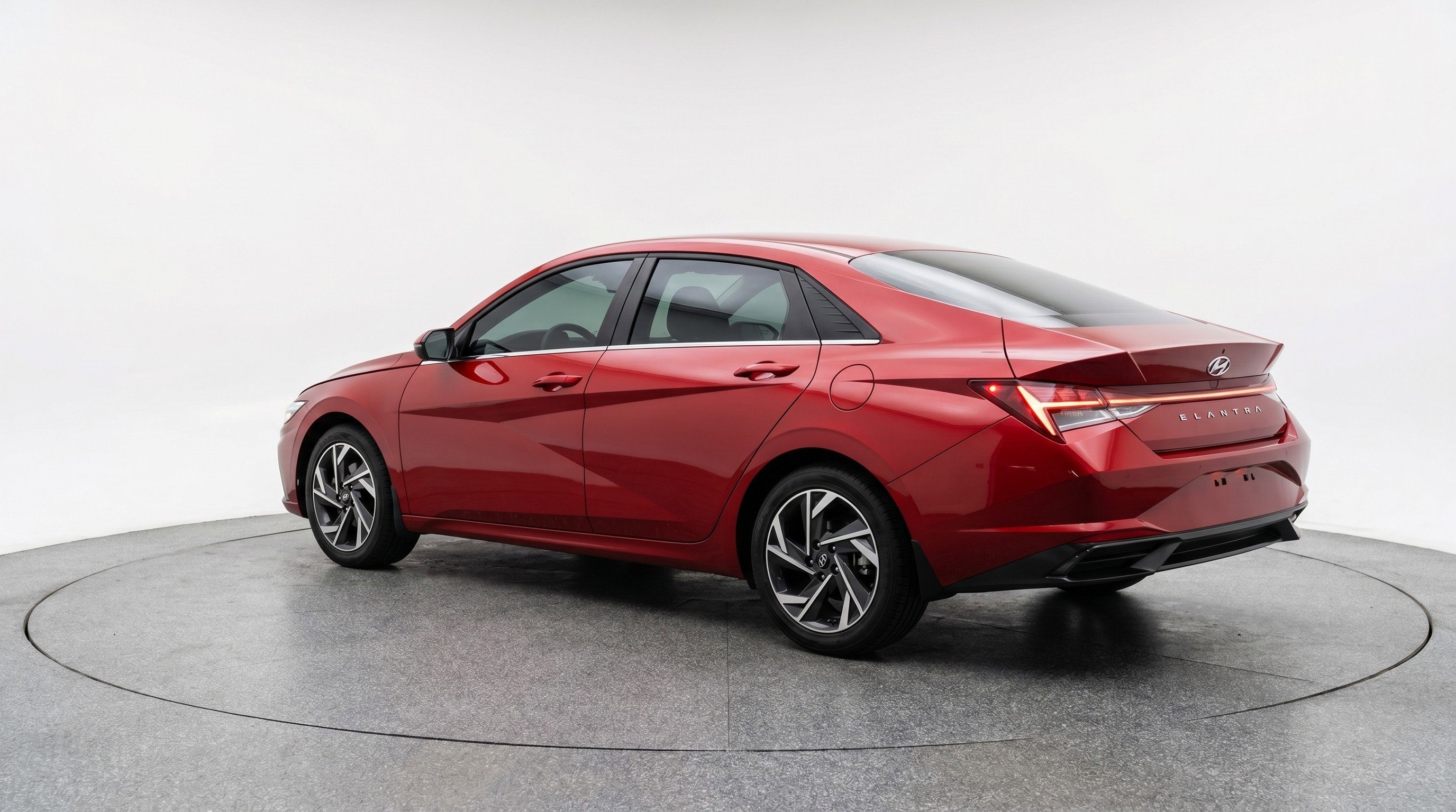 Used 2025 Hyundai Elantra SEL FWD image 6