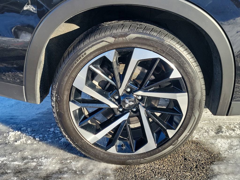 Used 2024 Mitsubishi Outlander SE image 5