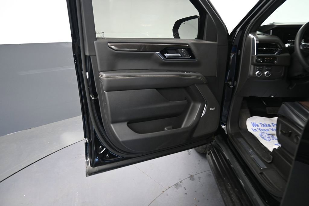 Used 2025 GMC Yukon XL Elevation AWD/4WD image 27
